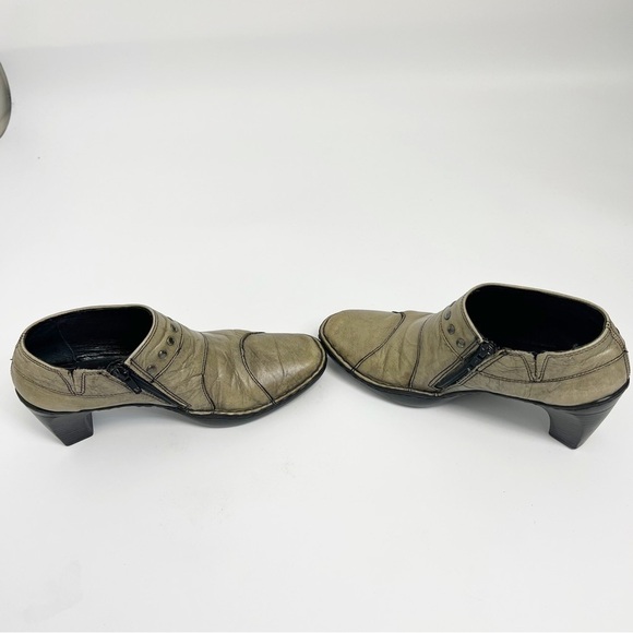 Josef Seibel Grey leather Pewter Gray Studded Ankle Boots Sz 38 - Picture 7 of 11